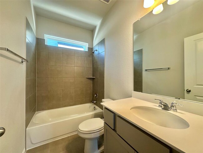 Building Photo - 304 Branchwood Path