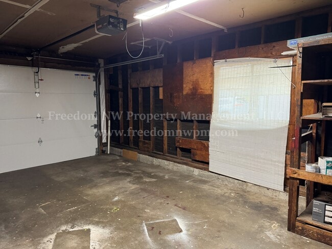 Building Photo - 4410 21st Ct SE