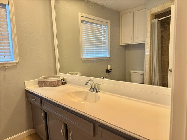 Building Photo - 3007 Wagon Trail Dr