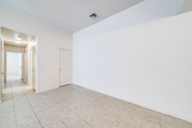 Building Photo - STONERIDGE DUPLEX - NORTH EAST I.S.D.