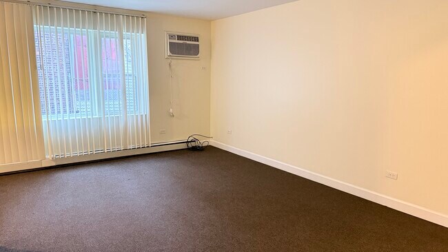 Building Photo - 9036 S Cottage Grove Ave