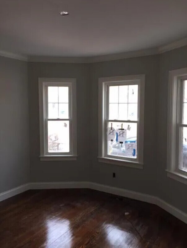 Building Photo - 49 Beech Glen St
