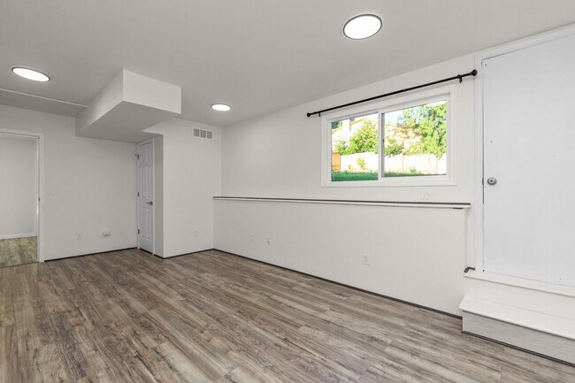 Building Photo - 17723 23rd Ave SE