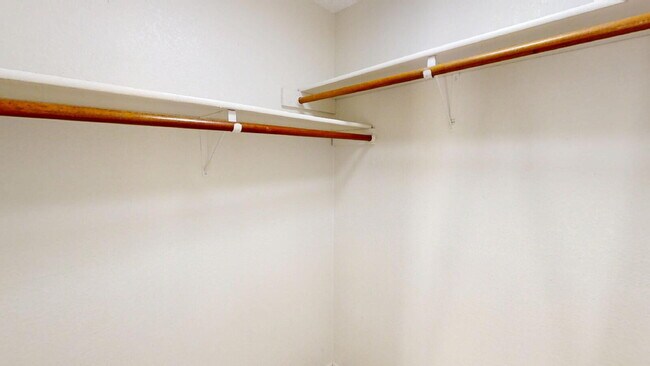 Building Photo - 1619 Leader Dr