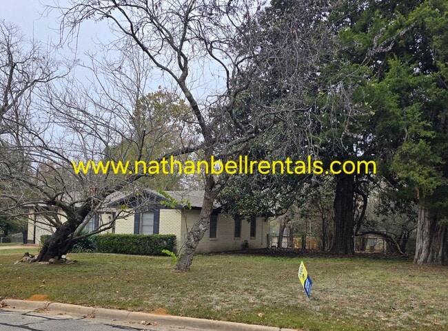 Building Photo - 2485 Cypress Dr