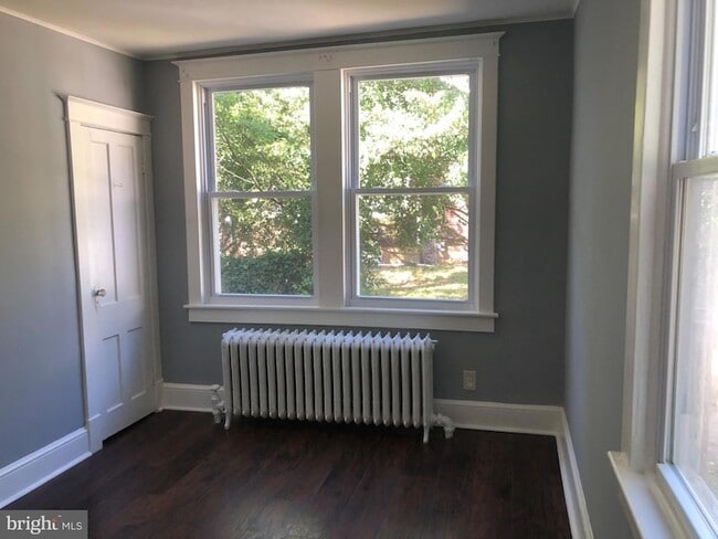 Building Photo - 1148 E Landis Ave