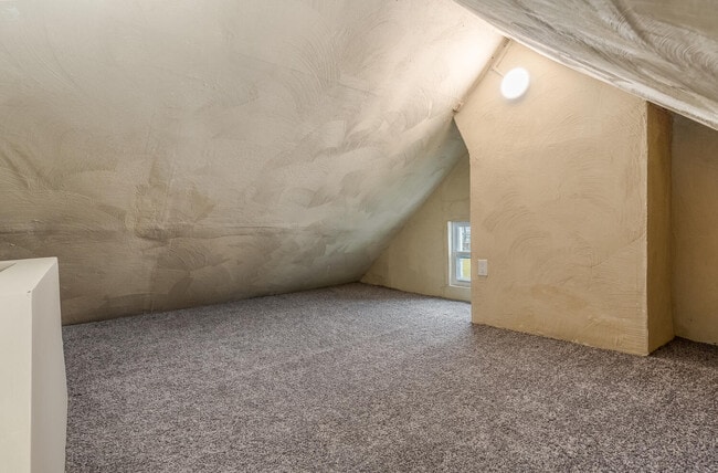 Building Photo - 72 Taylor St