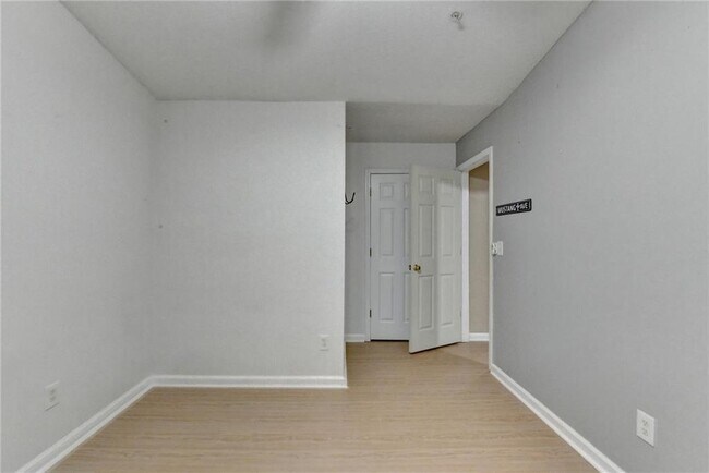 Building Photo - 229 Riverstone Commons Cir