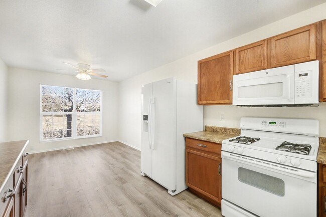Building Photo - Freshly Updated 3-Bedroom Home Near Ft. Carson – Move-In Ready!