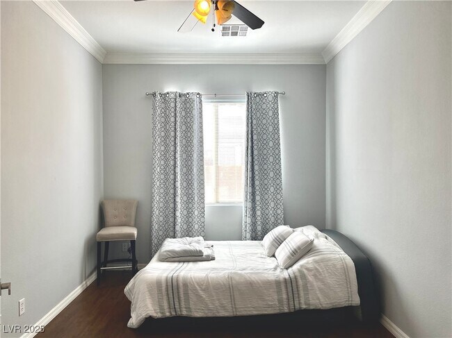 Building Photo - 493 Via Stretto Ave