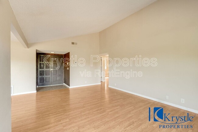 Building Photo - 106 Molina St