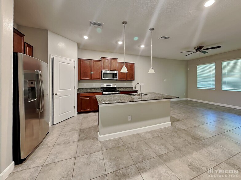 Building Photo - 6865 Citrus Creek Ln