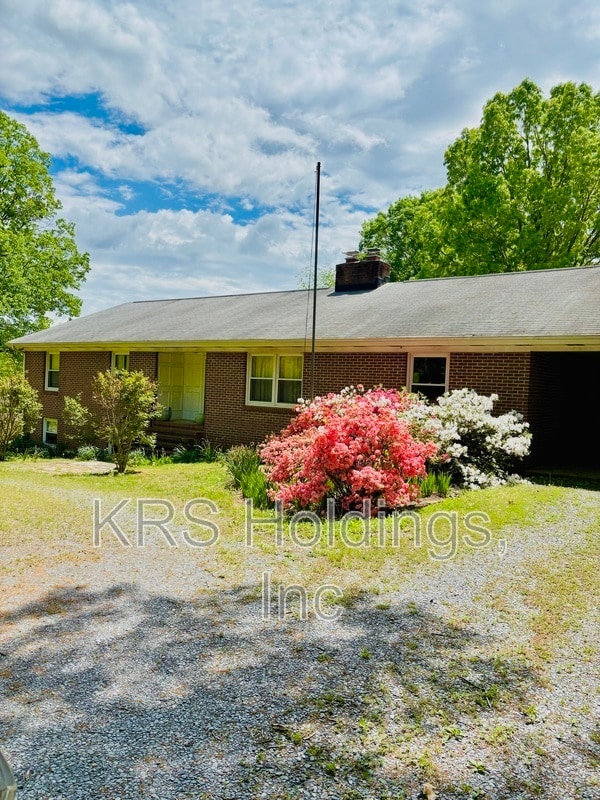 Building Photo - 81 Rural Retreat Ln