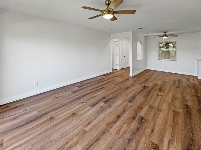 Building Photo - 8300 Bardmoor Blvd