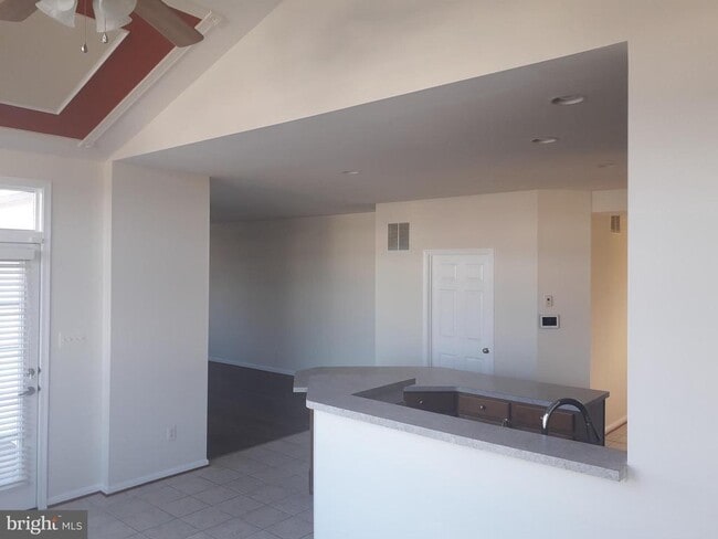 Building Photo - 3320 Anne De Bourgh Dr