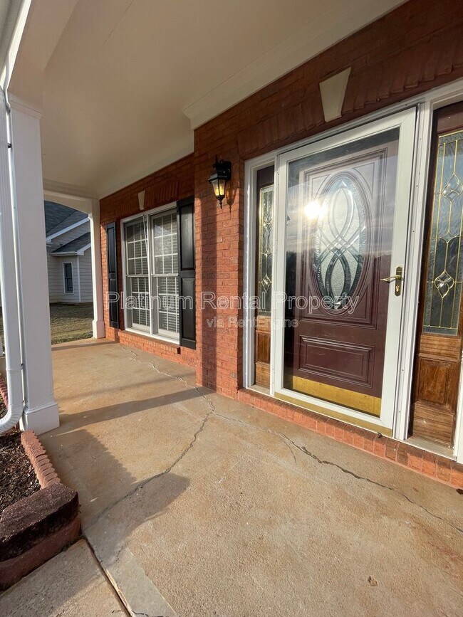 Building Photo - 2126 Malden Hill Dr