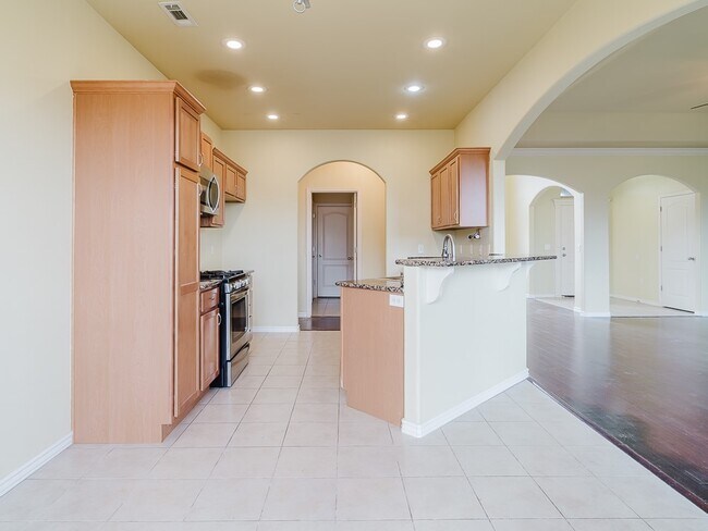 Building Photo - 4302 SW Brownstone Ave
