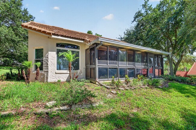 Building Photo - 118 W Magnolia Ave