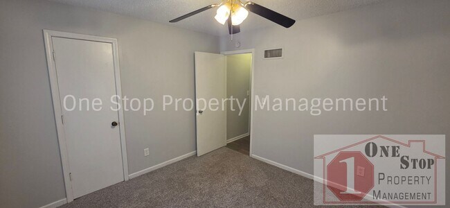 Building Photo - 16618 E 3 Terrace N