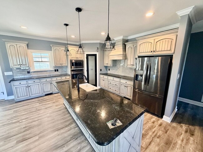 Building Photo - Quiet Country Living on 6+ Acres Between Rocky Mount and Wilson