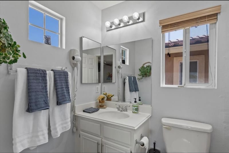 Building Photo - 26696 Avenida Quintana