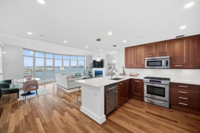 Building Photo - 8100 River Rd