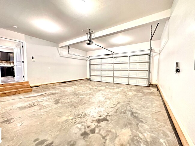 Building Photo - 1192 Meachem Dr