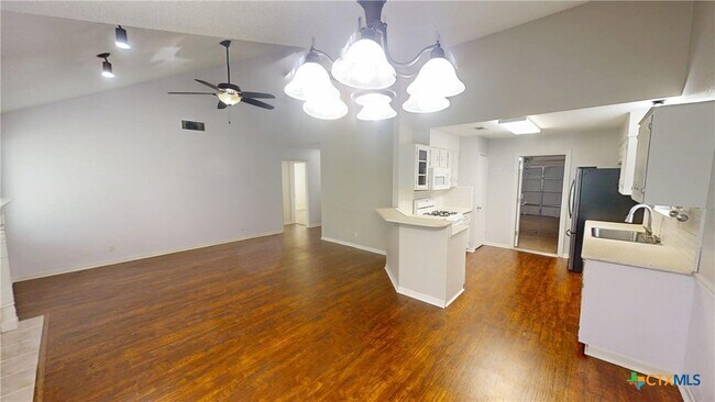 Building Photo - 3318 Paintrock Dr