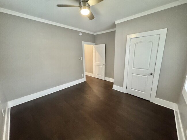 Building Photo - 1046 Tanglewood St