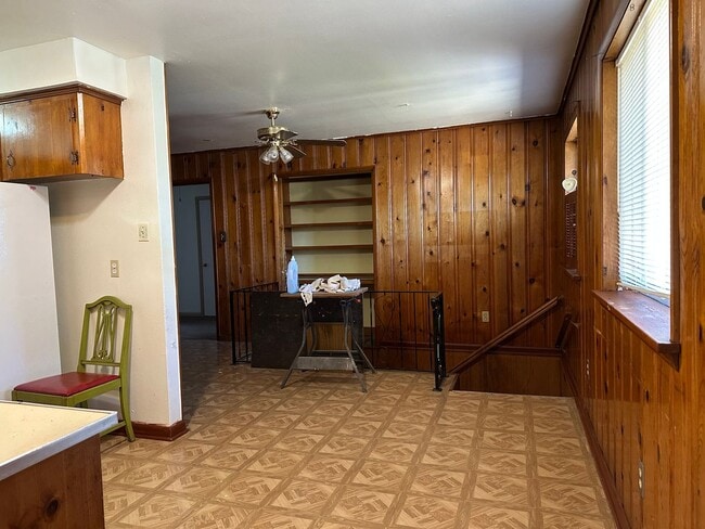 Building Photo - Contact Peggy at 501-676-1758
