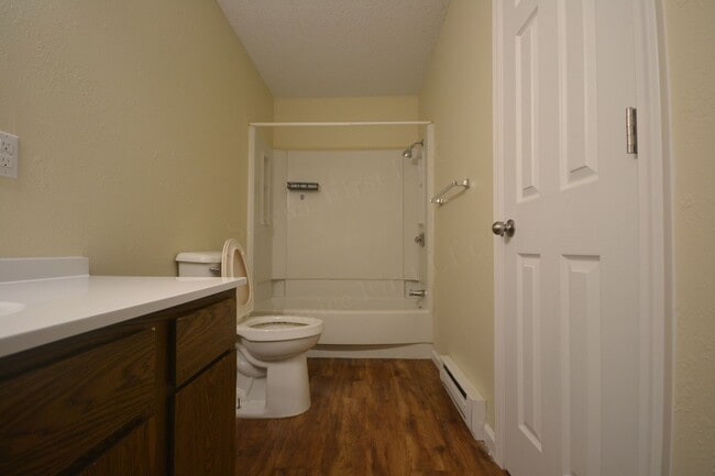 Building Photo - Hillcrest Village Apartments