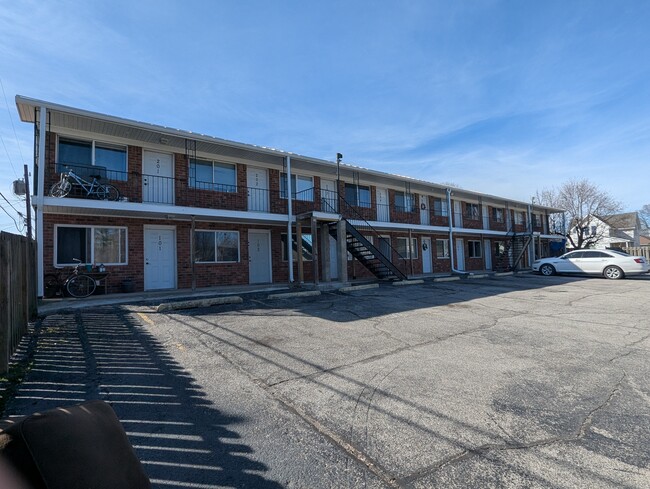 Primary Photo - 337 N Butler Ave