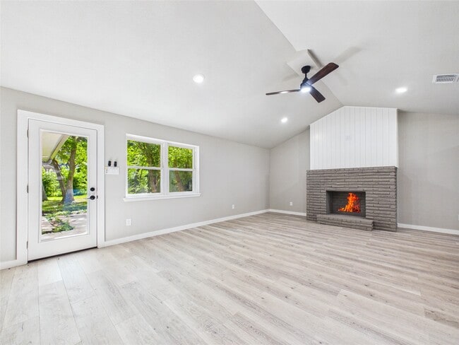 Building Photo - 135 Highland Terrace Dr