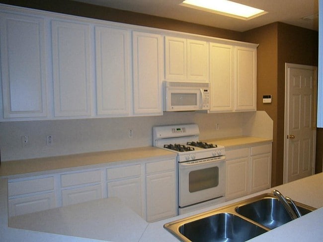 Building Photo - 16610 Newglen Ln