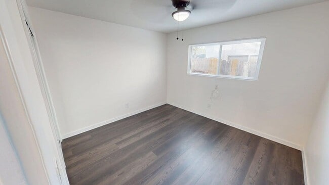 Building Photo - Spacious 2BD/1BA Ground-Floor Unit with Private Yard