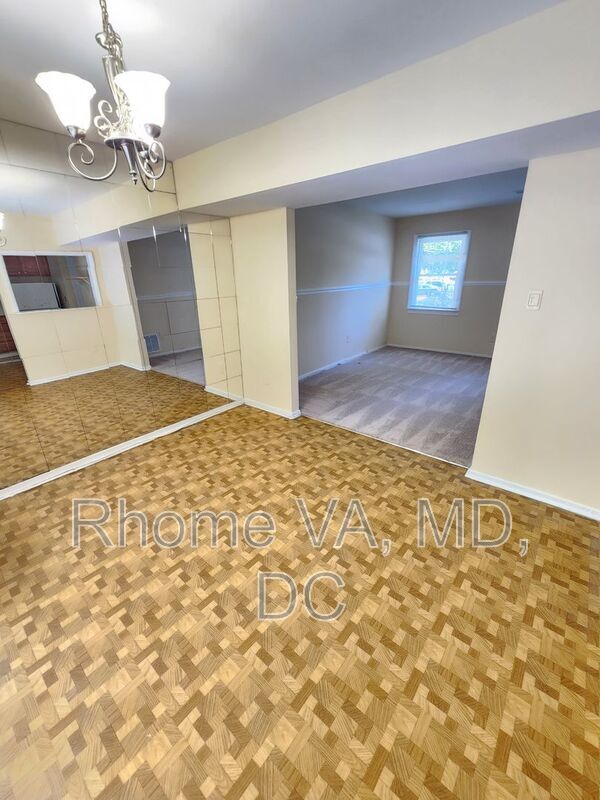 Building Photo - 7752 Matisse Way