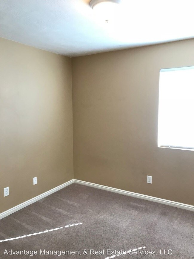 Building Photo - 3 br, 2 bath House - 1410 South 1050 West