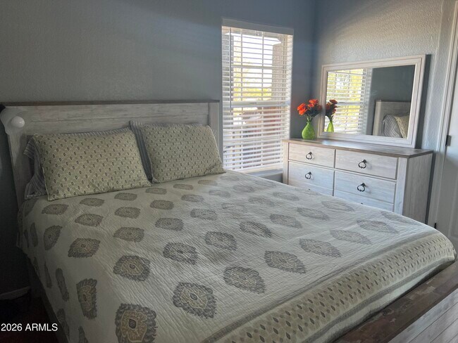 Building Photo - 255 S Kyrene Rd