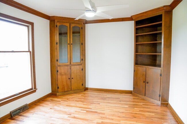 Building Photo - 7231 Stow Rd