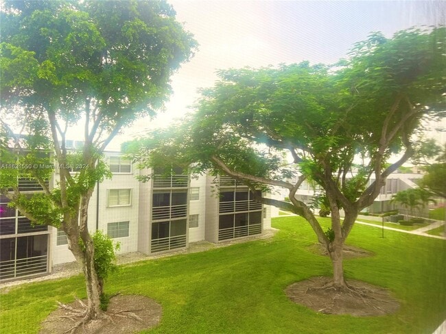 Building Photo - 14150 SW 84th St