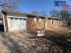 Building Photo - 37 Meadowlark Dr