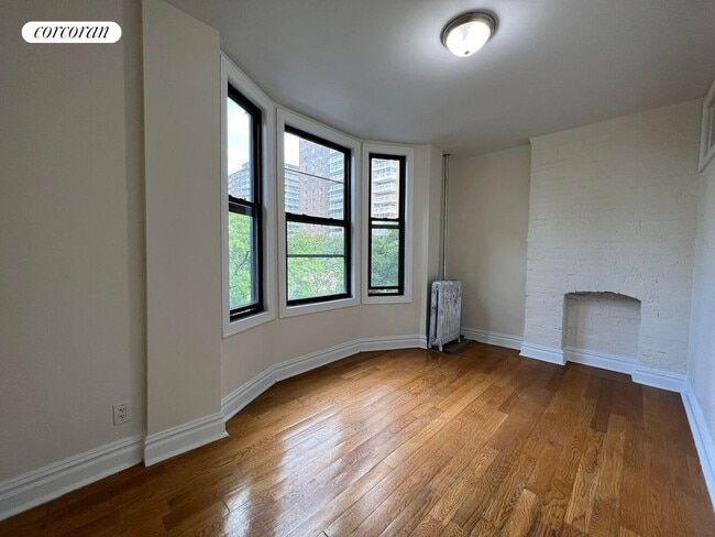 Primary Photo - 524 W 123rd St