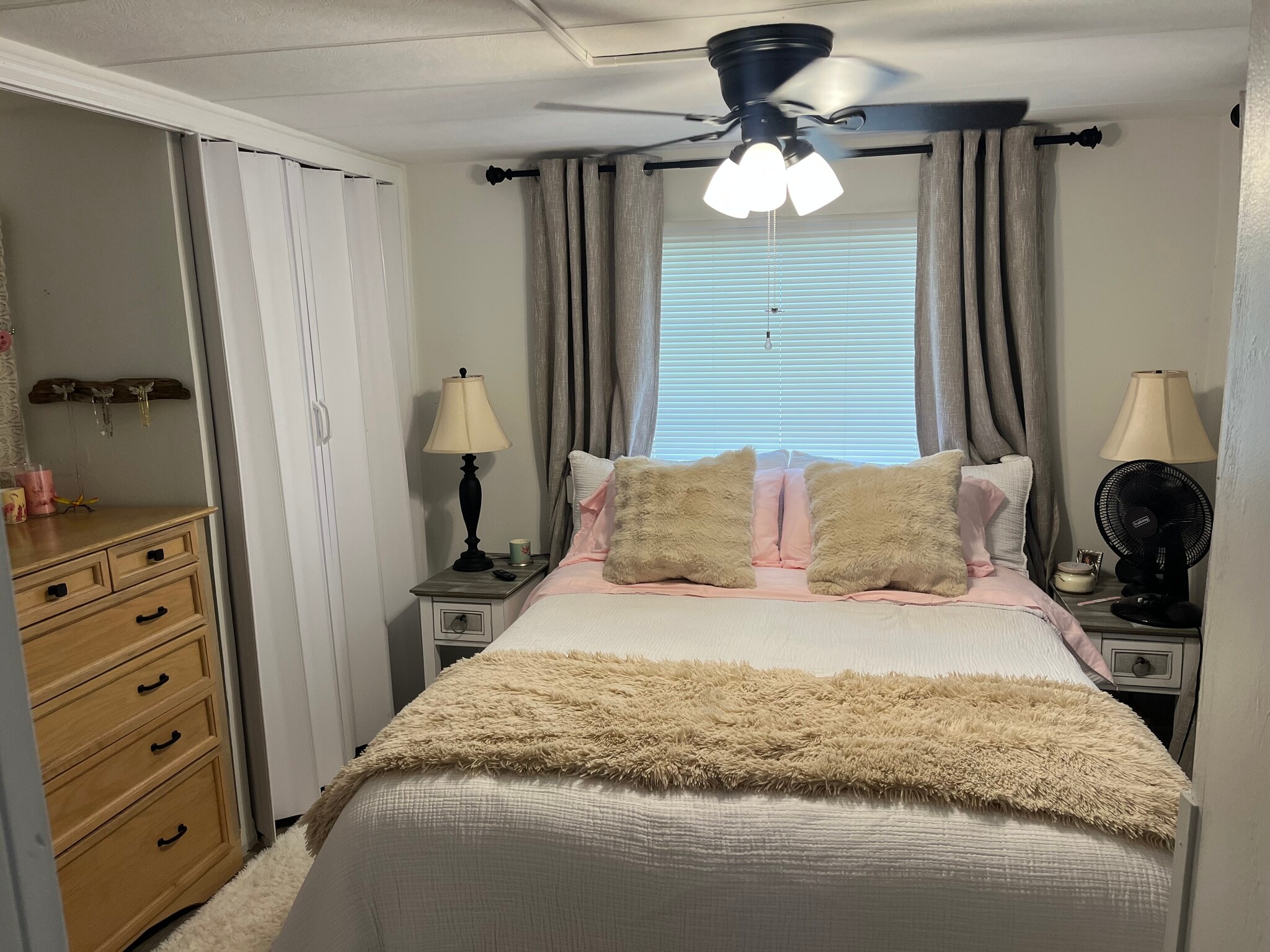 Master with queen - 149 Orange Harbor Dr