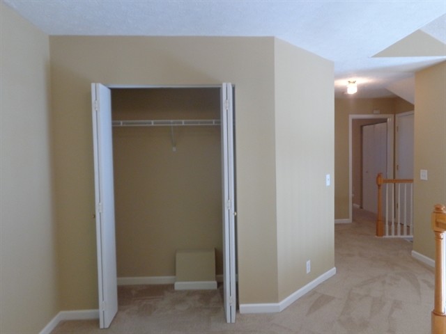 Building Photo - 1802 Apple Valley Cir