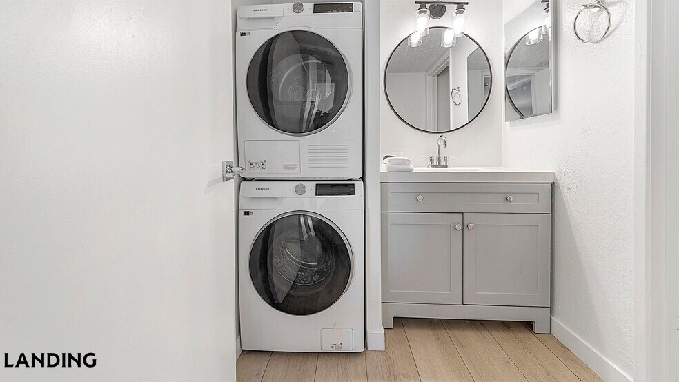 Building Photo - 1455 E Katie Ave