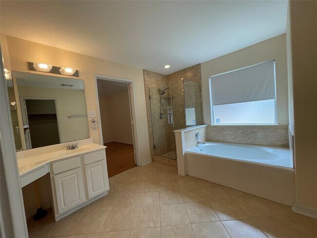 Building Photo - 24202 Camillia Ridge Way