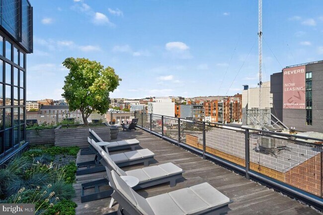 Building Photo - 2030 8th St NW
