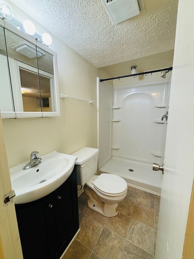 Building Photo - 1813 Gardenspring Dr