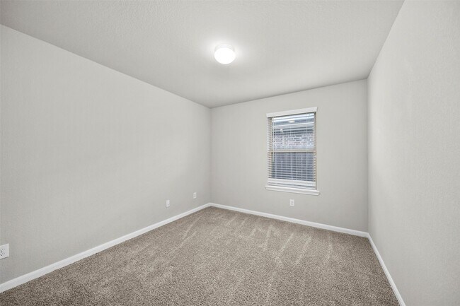 Building Photo - 18338 Raven Rock Ln
