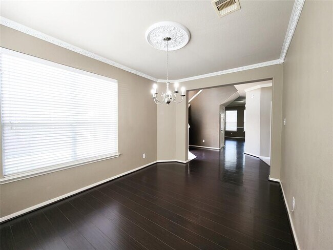 Building Photo - 5827 Eatons Creek Tr